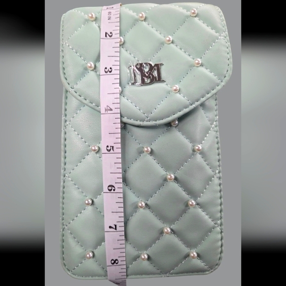 Badgley Mischka Green Quilted Crossbody Cellphone Bag with Chain Strap - Picture 8 of 8